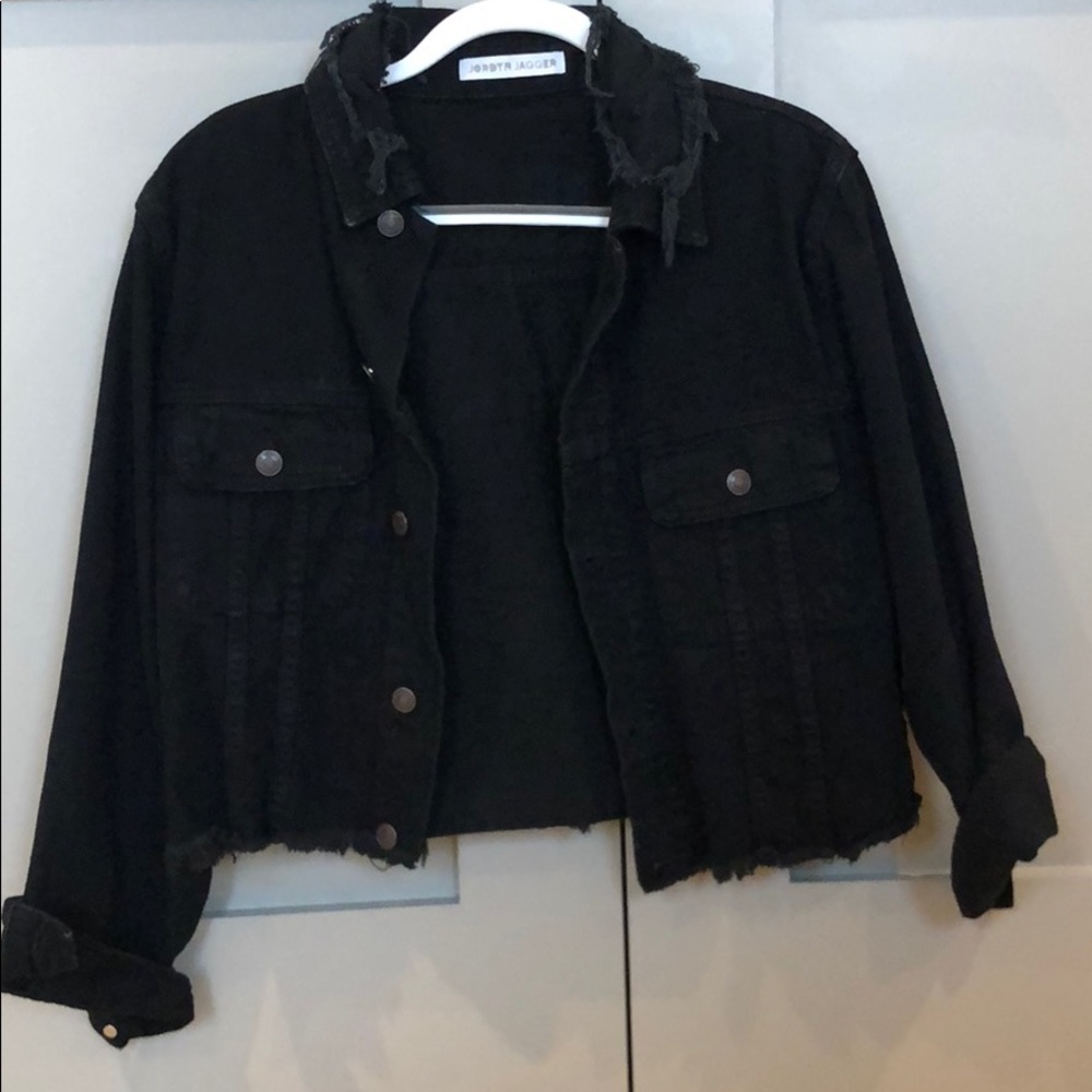 Black denim jacket cropped